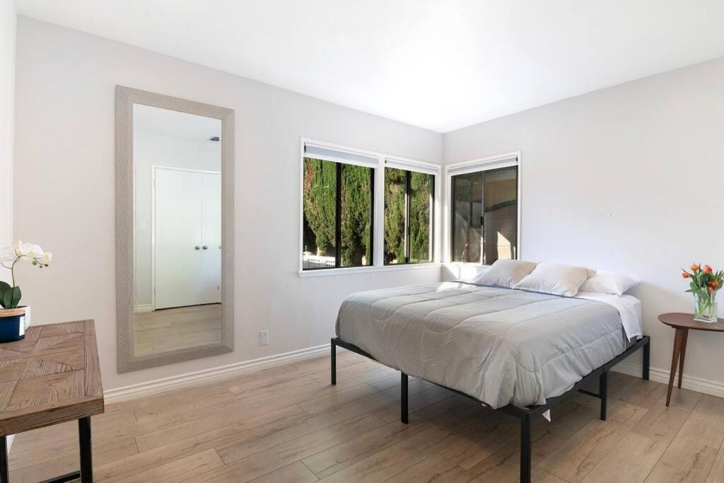 Large Home With Pool + Jacuzzi Los Angeles Exteriör bild